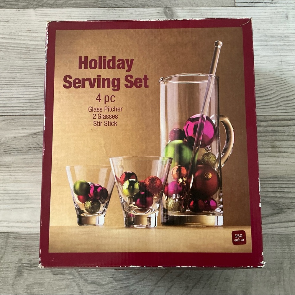 New vintage Ulta holiday serving set 4 pc glass pitcher,2 glasses and stir stick